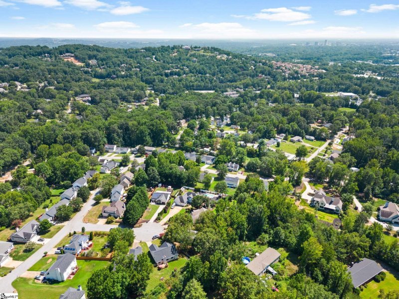 Property image 2 at 4 Mountain Trace Court, Greenville, SC 29609