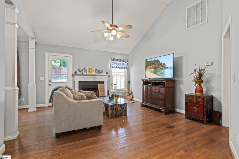 Property image 4 at 4 Mountain Trace Court, Greenville, SC 29609