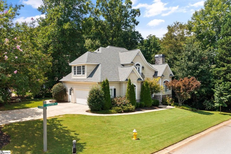 Property image 2 at 706 Ladykirk Lane, Greer, SC 29650