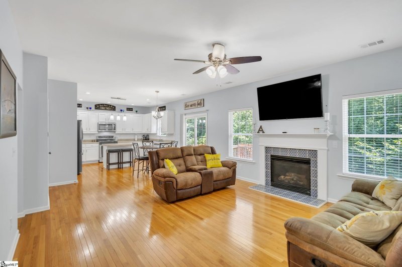 Property image 3 at 35 Meadowrise Lane, Simpsonville, SC 29681