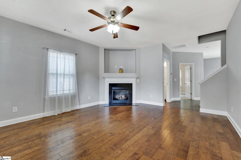 Property image 3 at 488 N Sweetwater Hills Drive, Moore, SC 29369