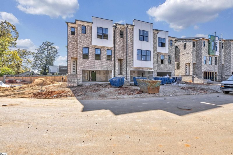 Property image 2 at 18 Corbet Court, Greenville, SC 29601