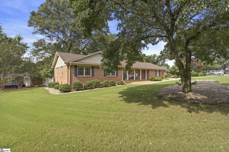 Property image 2 at 205 Bransfield Road, Greenville, SC 29615