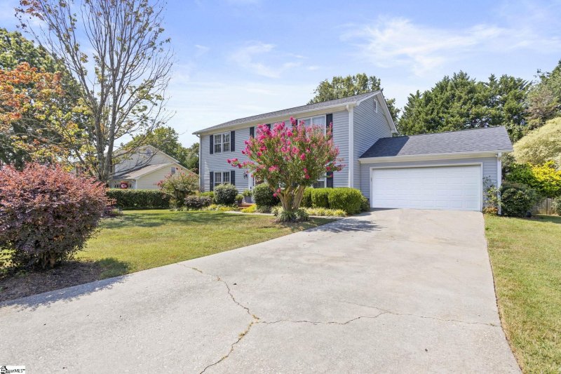 Property image 2 at 102 De Kalb Drive, Greer, SC 29650