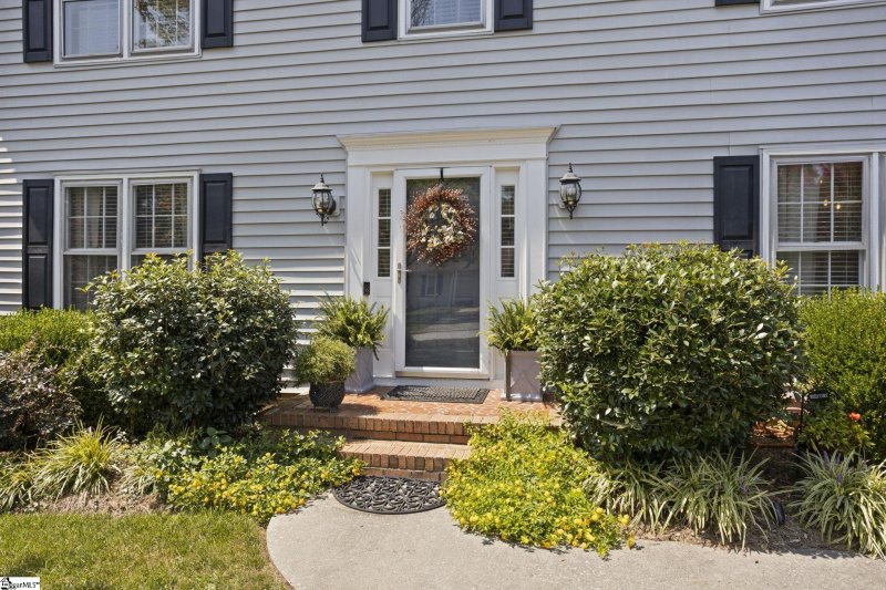 Property image 3 at 102 De Kalb Drive, Greer, SC 29650