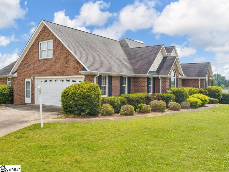 Property image 4 at 200 N Cassidy Way, Campobello, SC 29322