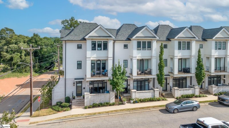 Property image 2 at 50 Claussen Avenue, Greenville, SC 29601