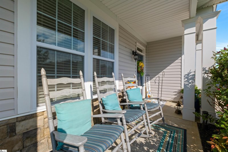 Property image 2 at 408 Meadowpark Lane, Duncan, SC 29334