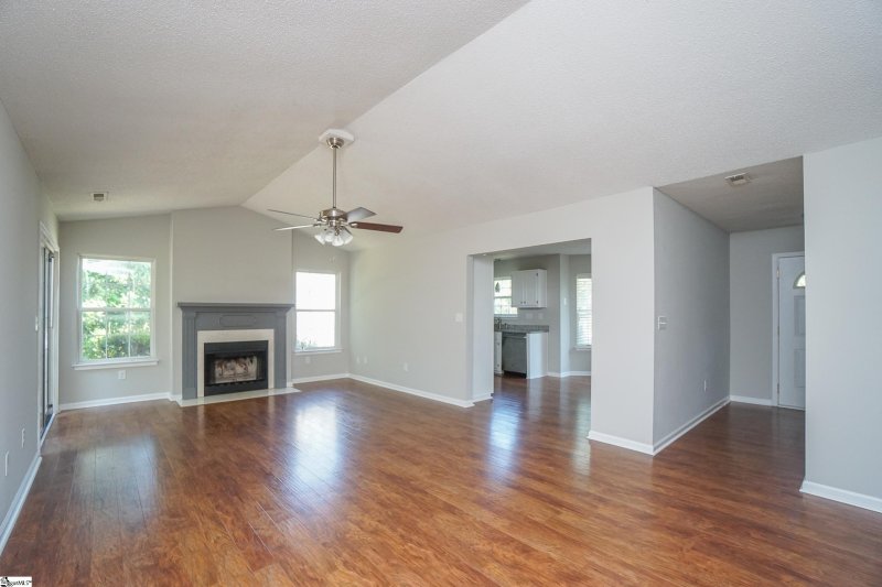 Property image 3 at 18 Green Oak Drive, Simpsonville, SC 29680