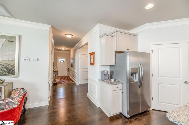 Property image 2 at 704 Ridgeville Crossing Drive, Inman, SC 29349