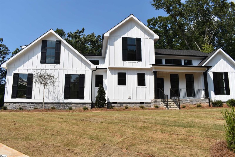 110 Royal Oaks Drive