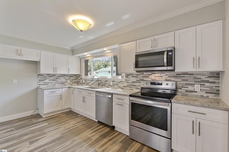 Property image 2 at 59 Briarrun Place, Greenville, SC 29615