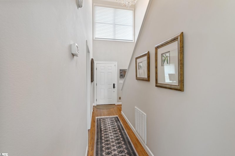 Property image 2 at 313 Hunters Circle, Greenville, SC 29617