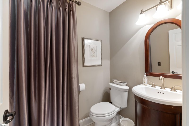 Property image 4 at 313 Hunters Circle, Greenville, SC 29617