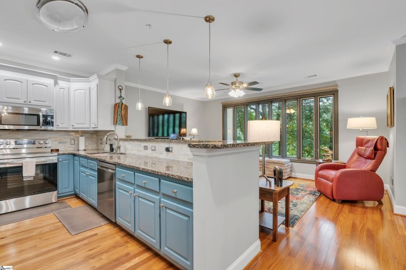 Property image 3 at 1209 E. Washington Street, Greenville, SC 29601