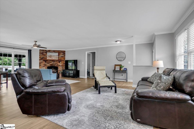 Property image 4 at 17 Ellesmere Drive, Greenville, SC 29615