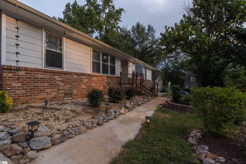 Property image 2 at 500 Gaithburg Square, Taylors, SC 29687