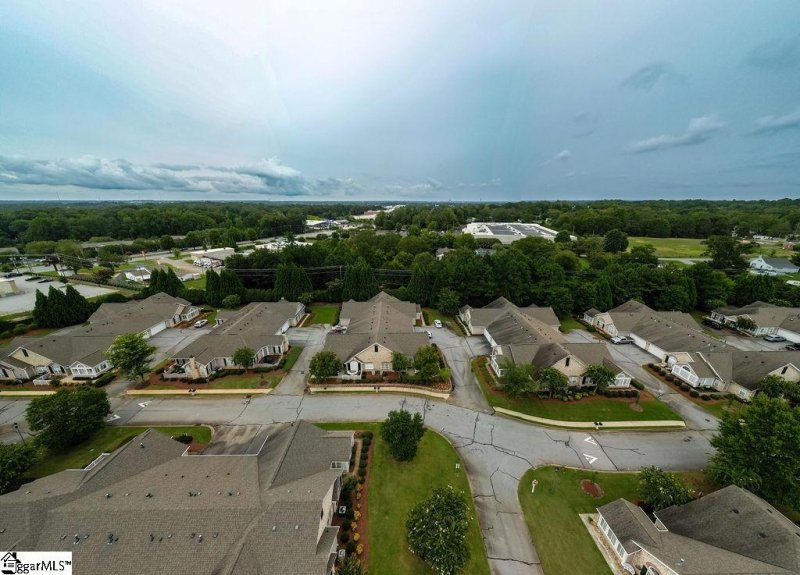 Property image 3 at 135 Ravines Lane, Spartanburg, SC 29301