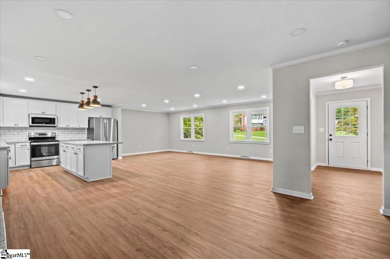 Property image 4 at 106 Willow Court, Easley, SC 29642-3029