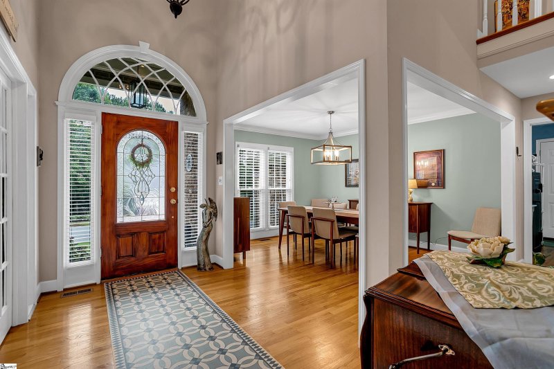 Property image 3 at 9 Meadow Springs Lane, Greer, SC 29650