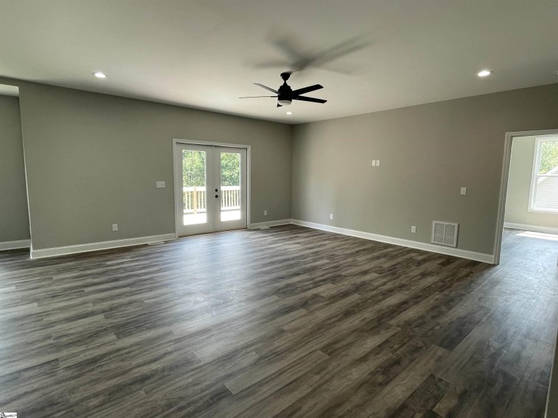 Property image 4 at 703 Rockcliff Street, Greenville, SC 29617