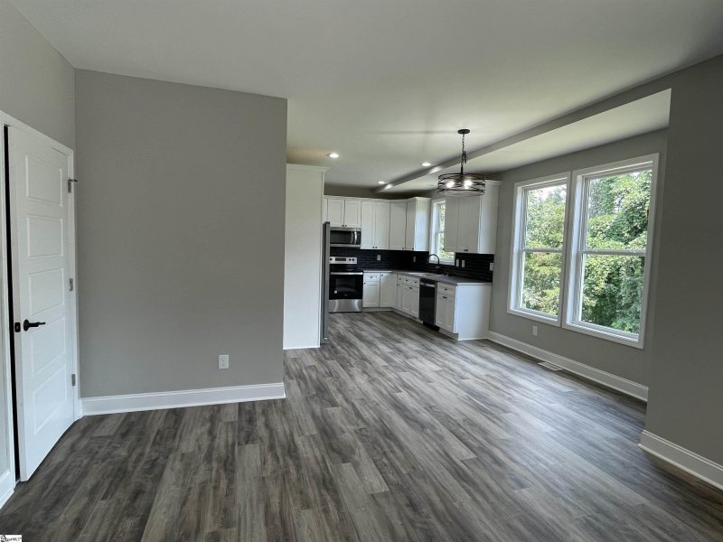 Property image 5 at 703 Rockcliff Street, Greenville, SC 29617