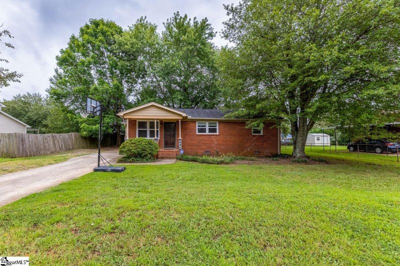 Property image 3 at 10 Picardy Street, Greenville, SC 29605