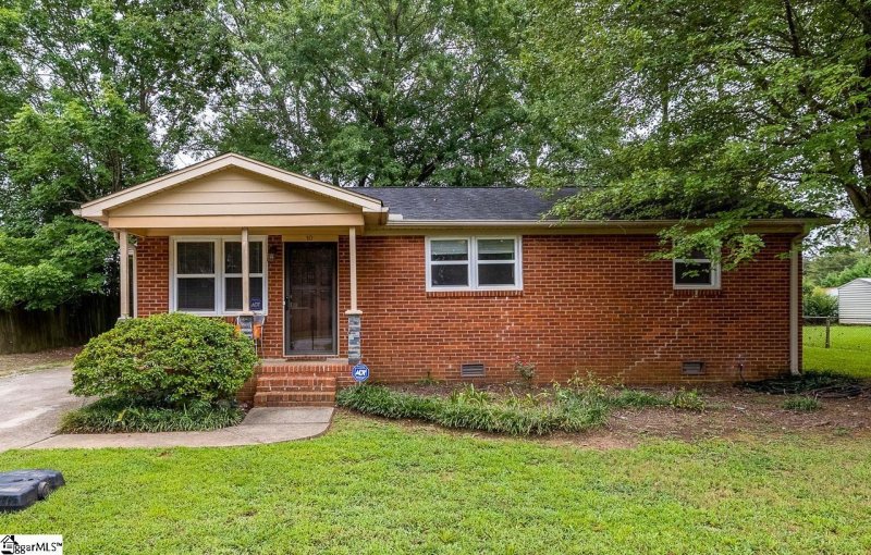 Property image 5 at 10 Picardy Street, Greenville, SC 29605