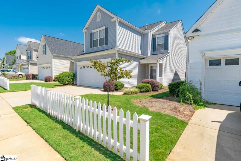 Property image 2 at 14 Minots Ledge Lane, Simpsonville, SC 29681
