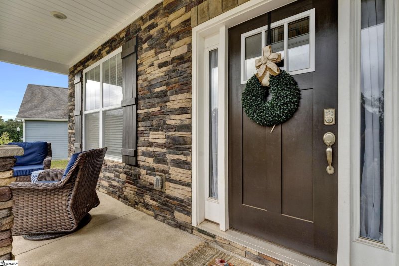 Property image 3 at 7 General Store Way, Greer, SC 29650