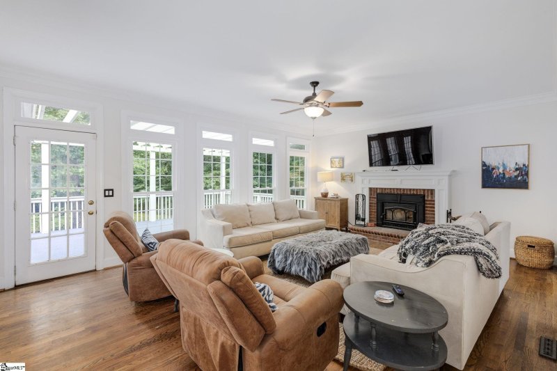 Property image 5 at 4 Spindletop Court, Greenville, SC 29615