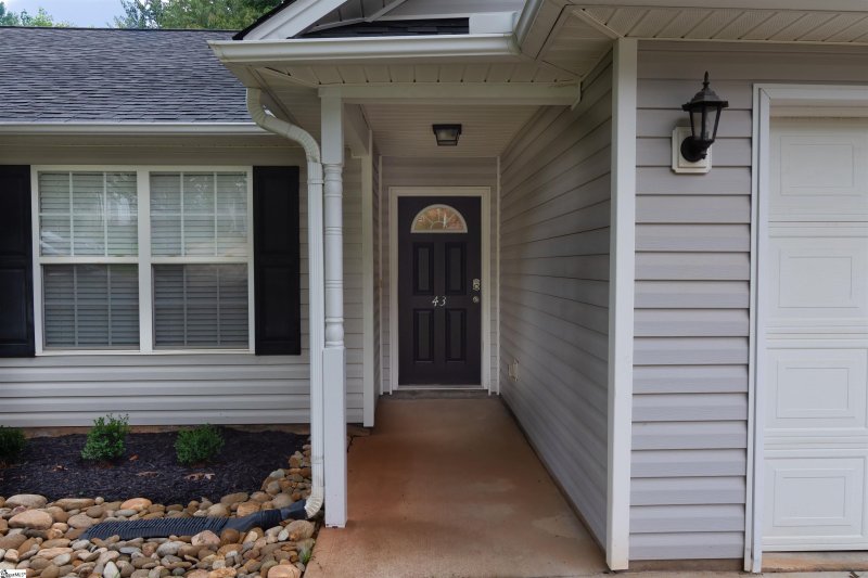 Property image 2 at 43 Spring Fellow Lane, Taylors, SC 29687