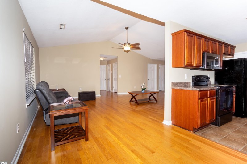 Property image 4 at 43 Spring Fellow Lane, Taylors, SC 29687