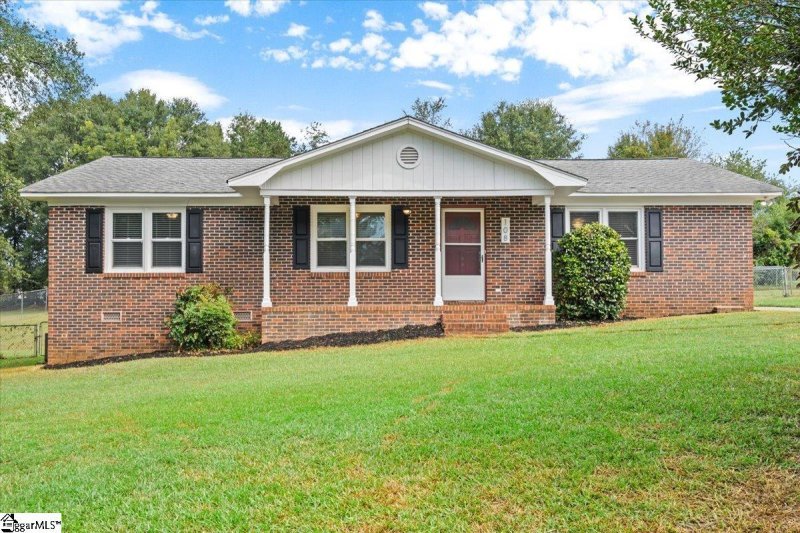 Property image 2 at 108 Sherman Court, Piedmont, SC 29673