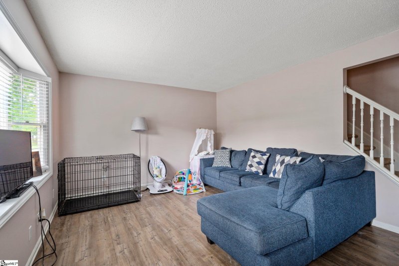 Property image 2 at 32 Birchview Street, Taylors, SC 29687