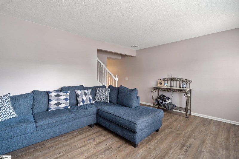 Property image 4 at 32 Birchview Street, Taylors, SC 29687