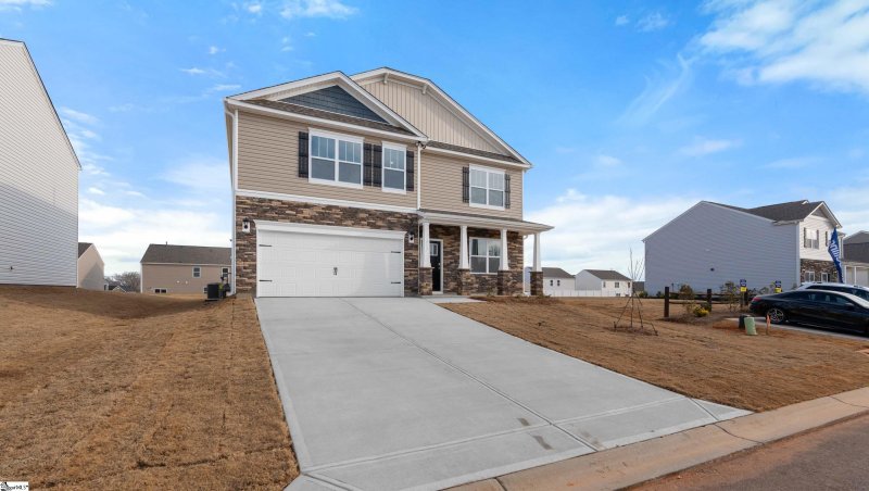 Property image 2 at 213 Slateford Circle, Piedmont, SC 29673