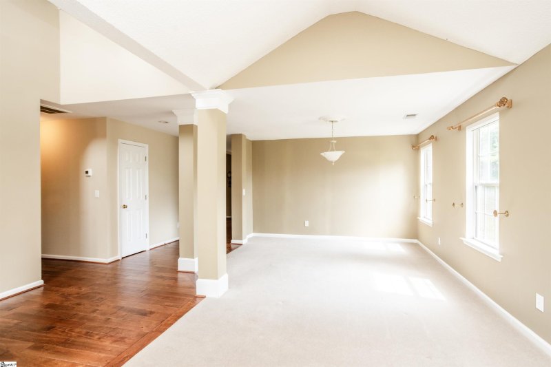 Property image 5 at 8 Battle Abby Court, Greenville, SC 29607