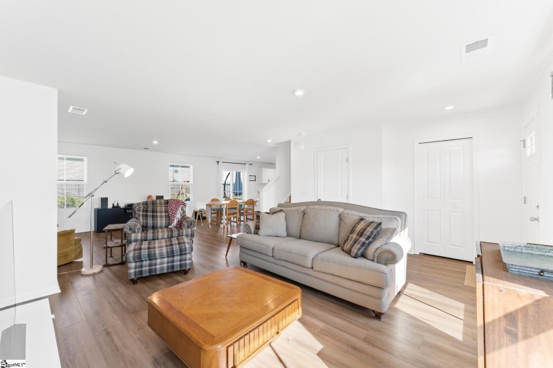 Property image 5 at 805 Danforth Drive, Greenville, SC 29617