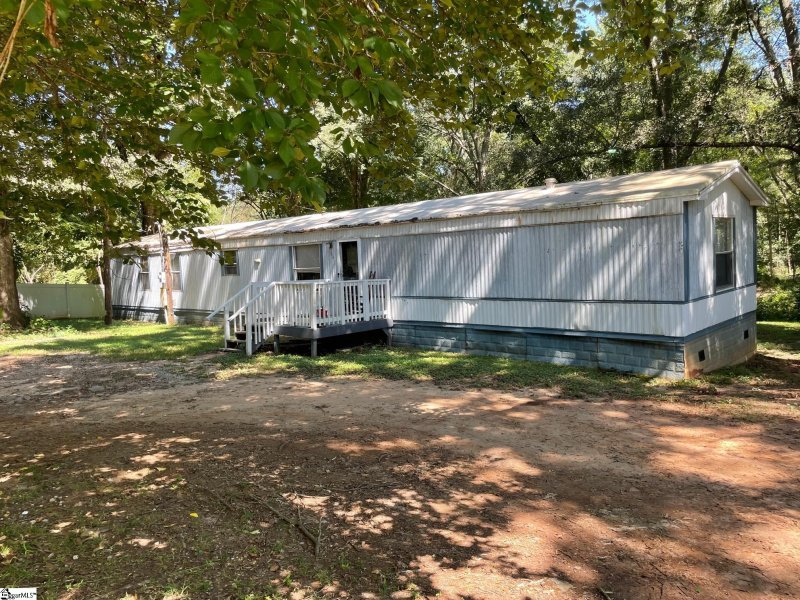 Property image 2 at 212 Shady Acres Circle, Greenville, SC 29611