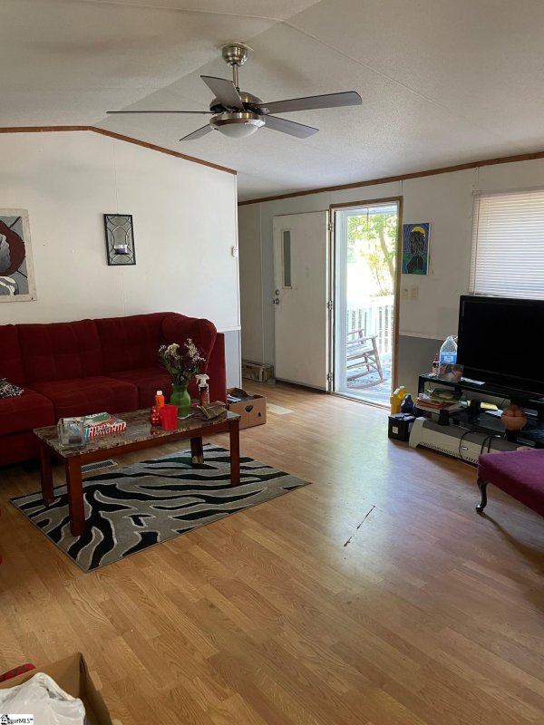 Property image 4 at 212 Shady Acres Circle, Greenville, SC 29611