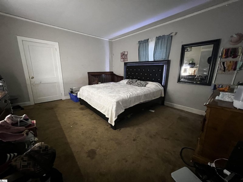 Property image 4 at 9 7th Street, Greer, SC 29651