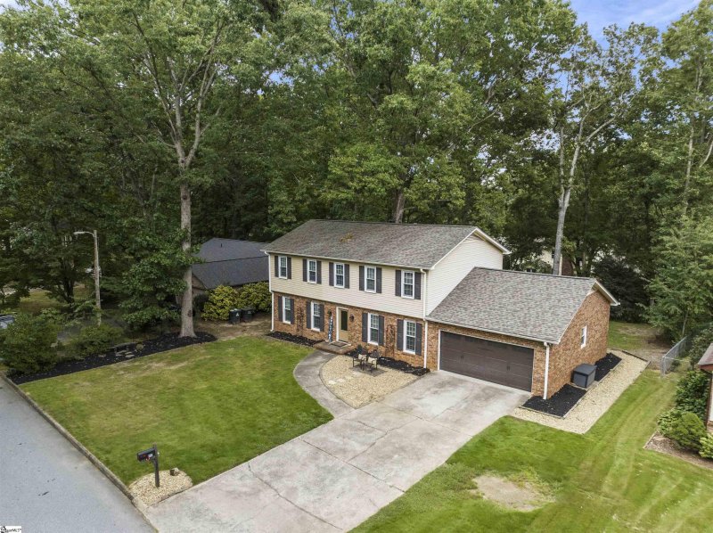 Property image 2 at 400 Hudson Farm Road, Greer, SC 29650