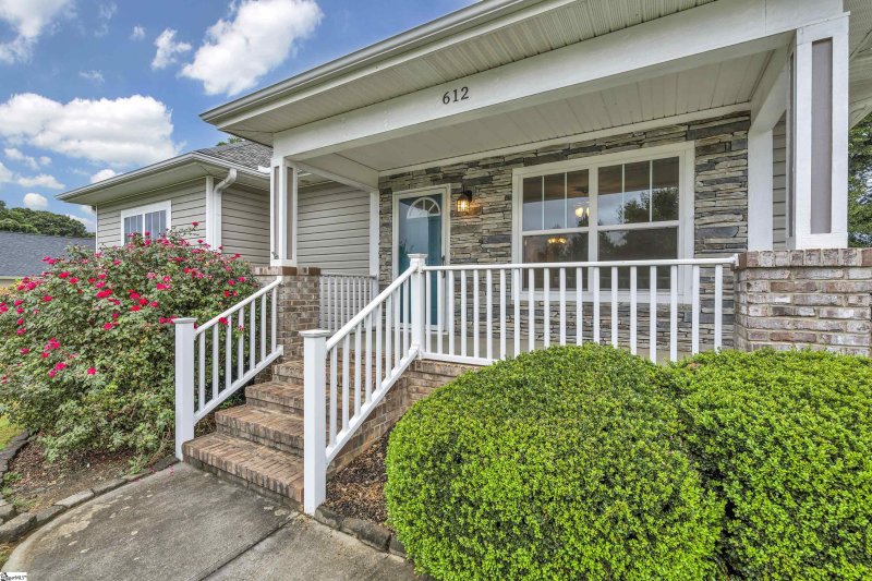 Property image 2 at 612 Ruddy Creek Circle, Greer, SC 29651