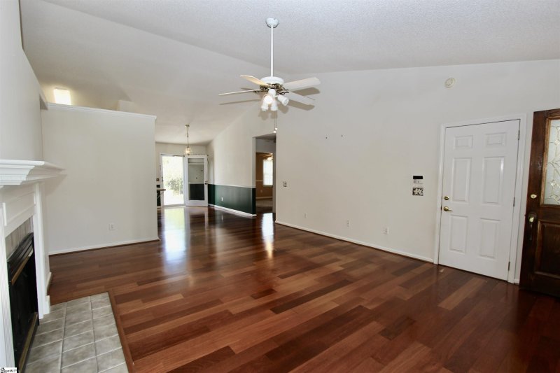 Property image 3 at 25 Grouse Ridge Way, Greenville, SC 29617