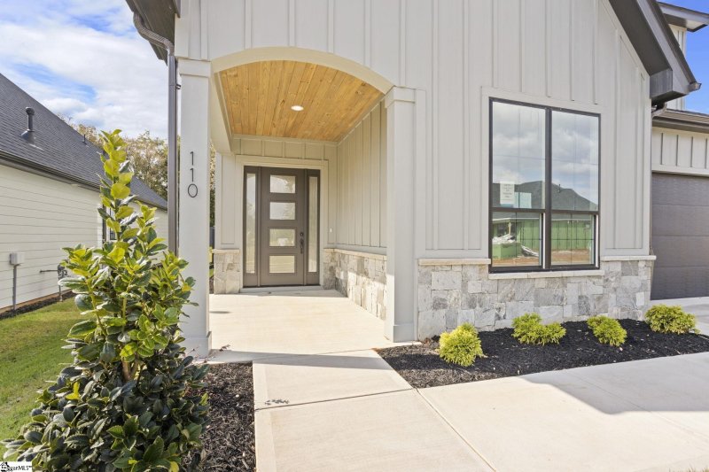 Property image 3 at 110 Waterville Way, Simpsonville, SC 29681