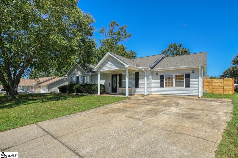 Property image 3 at 907 Veryfine Drive, Fountain Inn, SC 29644