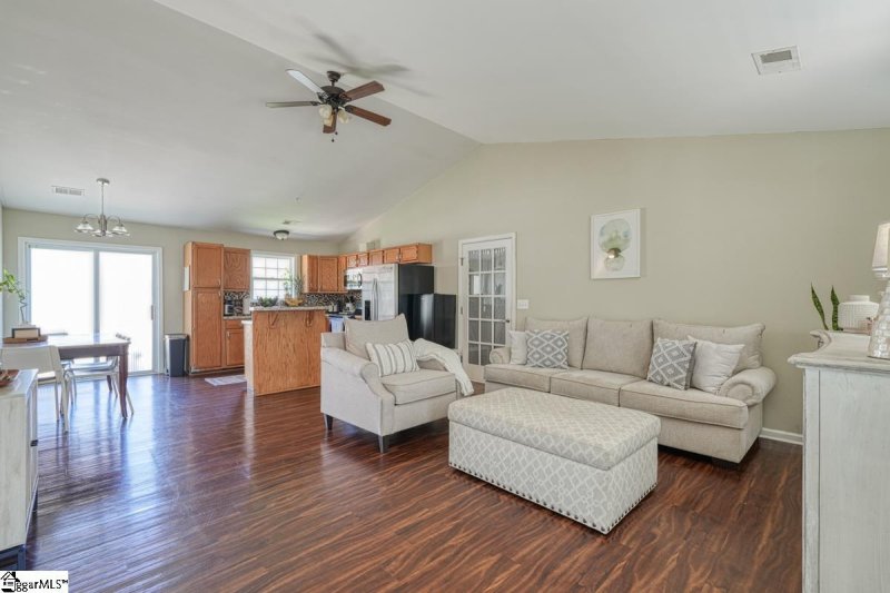 Property image 4 at 907 Veryfine Drive, Fountain Inn, SC 29644