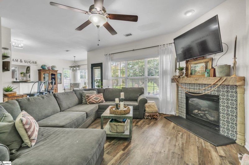 Property image 4 at 8 Montreat Lane, Simpsonville, SC 29681