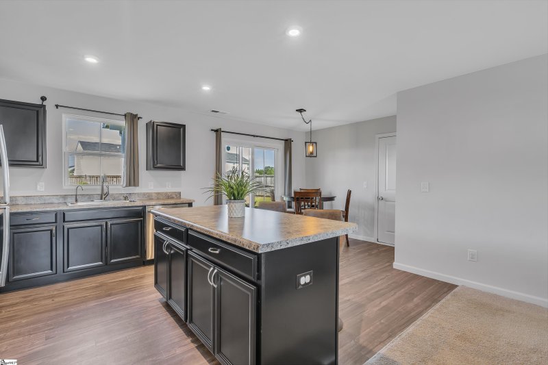 Property image 4 at 809 Danforth Drive, Greenville, SC 29617